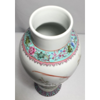 Chinese vaas met deksel, gemerkt